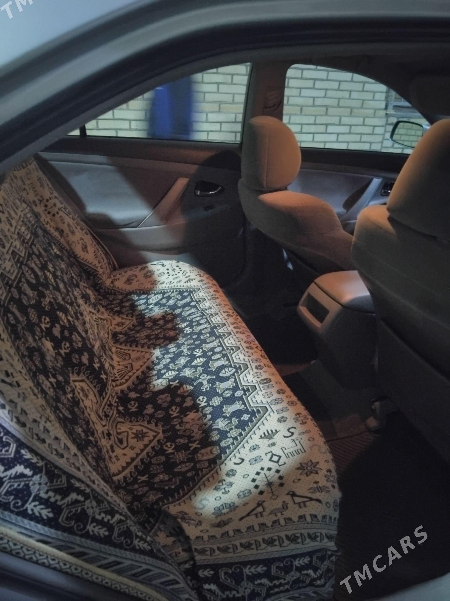 Toyota Camry 2010 - 200 000 TMT - Векильбазар - img 1