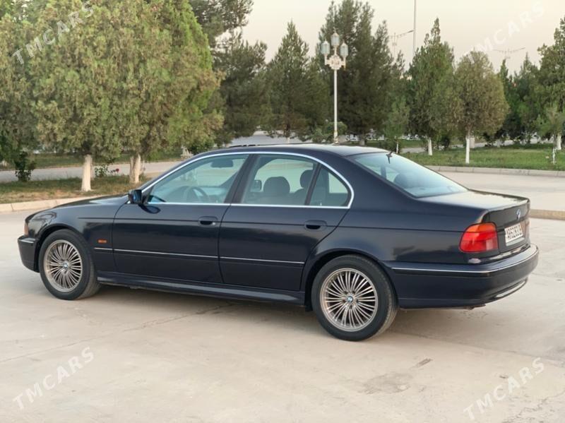 BMW E39 2000 - 105 000 TMT - Туркменабат - img 3