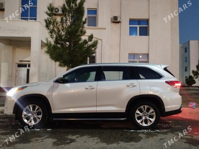 Toyota Highlander 2019 - 420 000 TMT - Туркменабат - img 2