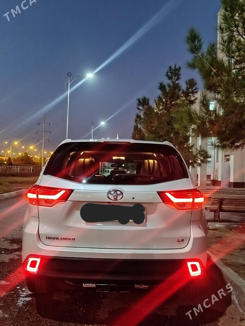 Toyota Highlander 2019 - 420 000 TMT - Туркменабат - img 3