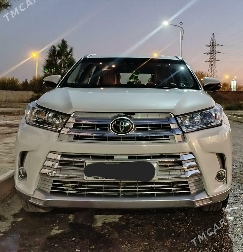Toyota Highlander 2019 - 420 000 TMT - Туркменабат - img 4