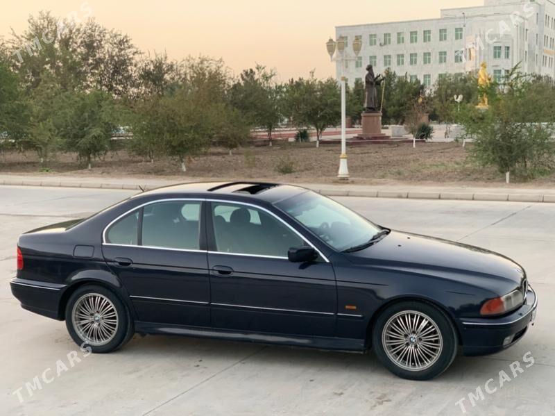 BMW E39 2000 - 105 000 TMT - Туркменабат - img 5