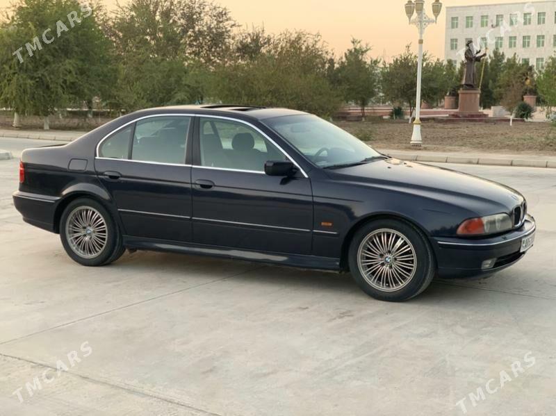 BMW E39 2000 - 105 000 TMT - Туркменабат - img 8