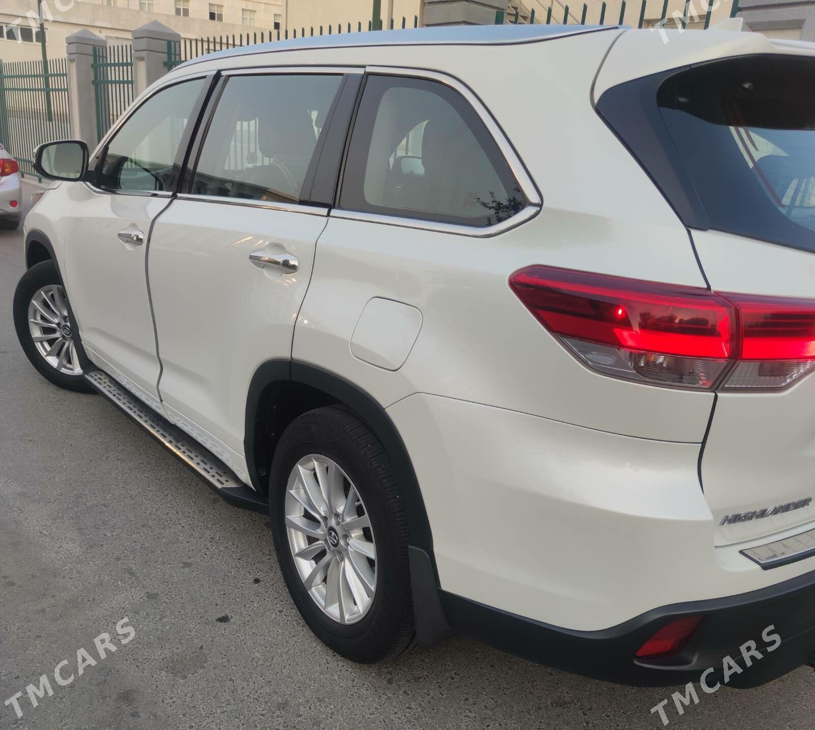 Toyota Highlander 2018 - 400 000 TMT - 30 mkr - img 4