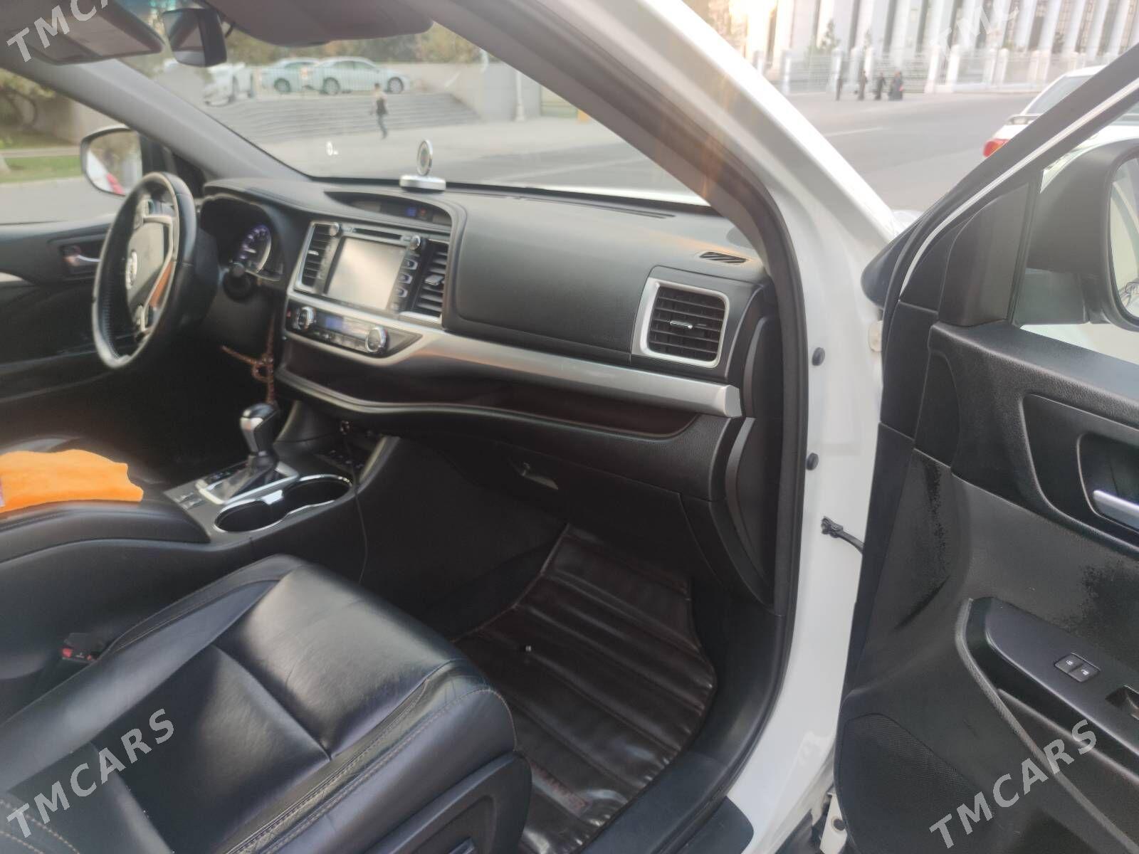 Toyota Highlander 2018 - 400 000 TMT - 30 mkr - img 2