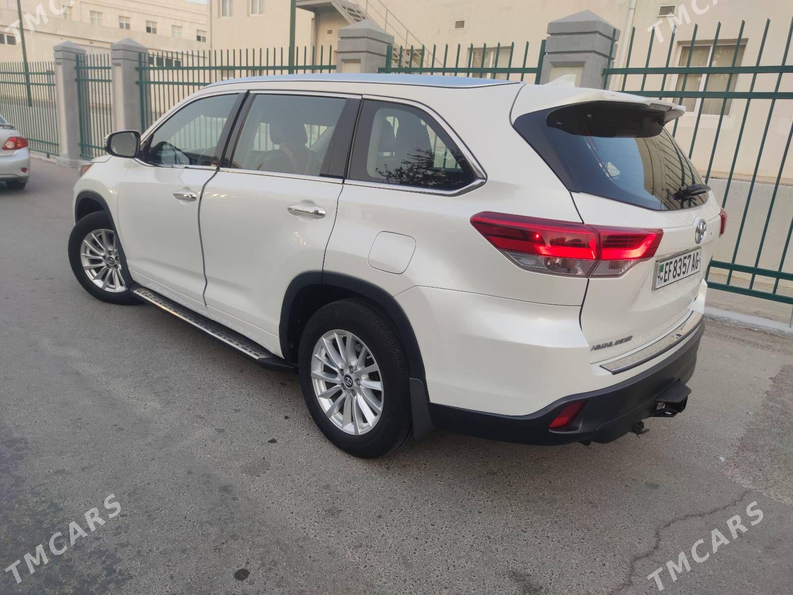 Toyota Highlander 2018 - 400 000 TMT - 30 mkr - img 3