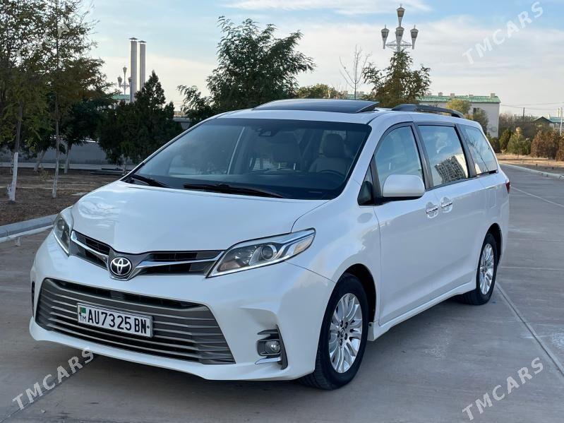 Toyota Sienna 2019 - 480 000 TMT - Балканабат - img 1