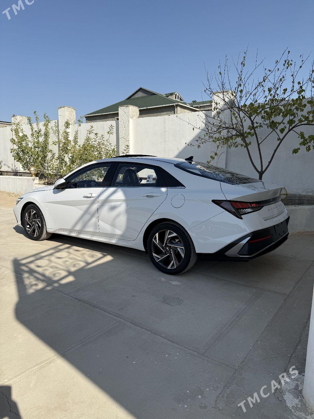 Hyundai Elantra 2025 - 300 000 TMT - Balkanabat - img 3
