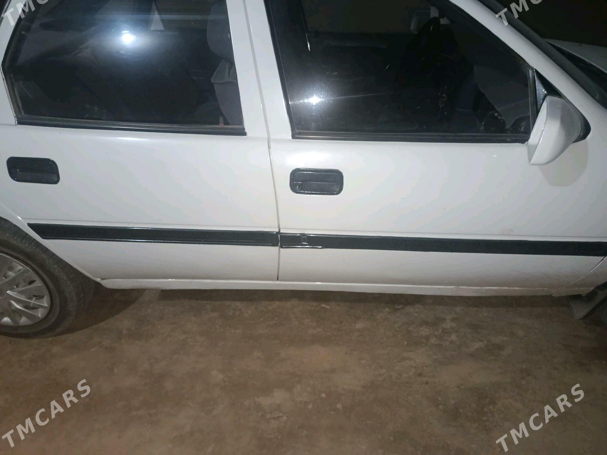 Opel Vectra 1991 - 30 000 TMT - Ёлётен - img 5