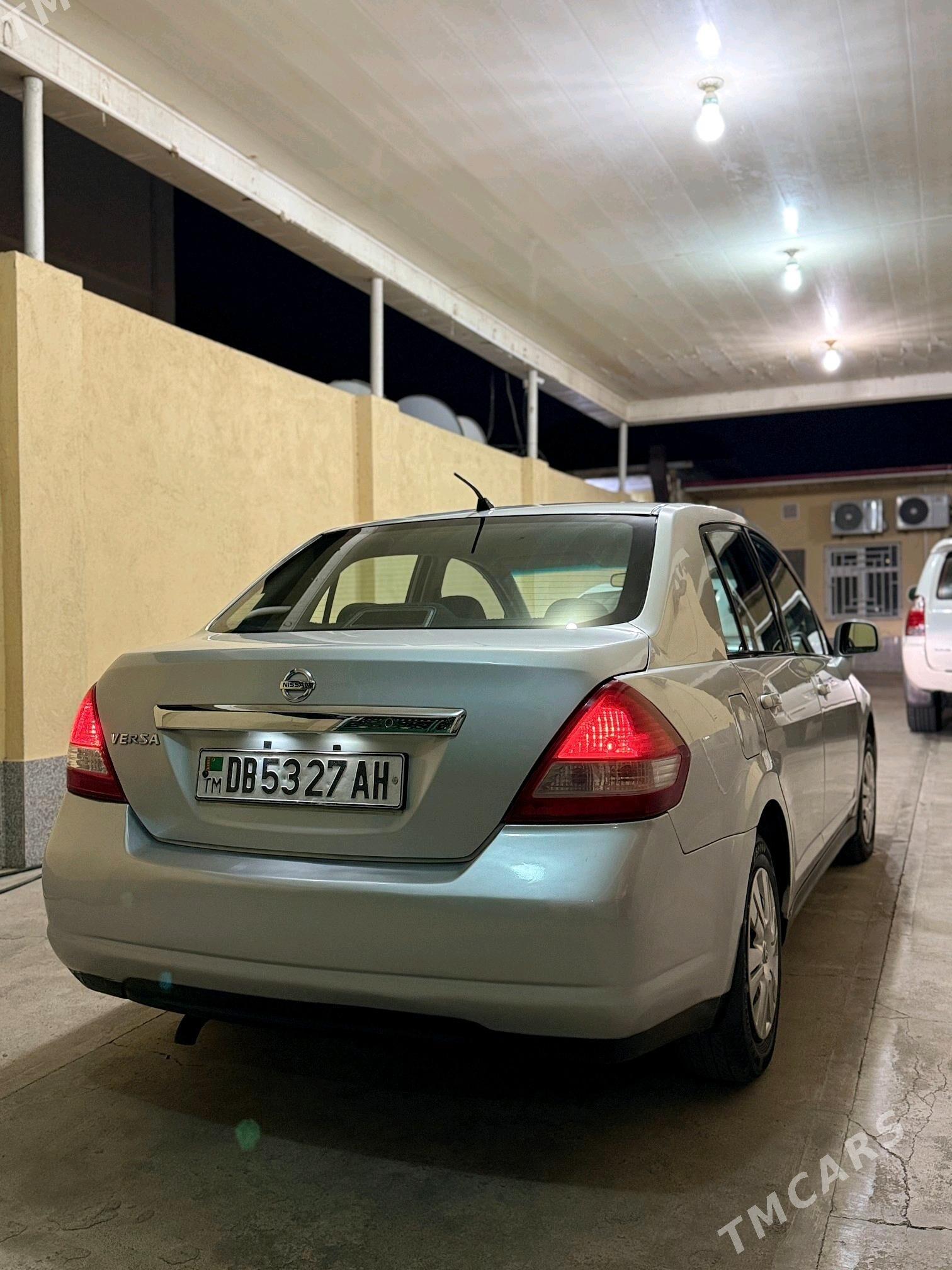 Nissan Versa 2011 - 125 000 TMT - Ашхабад - img 2