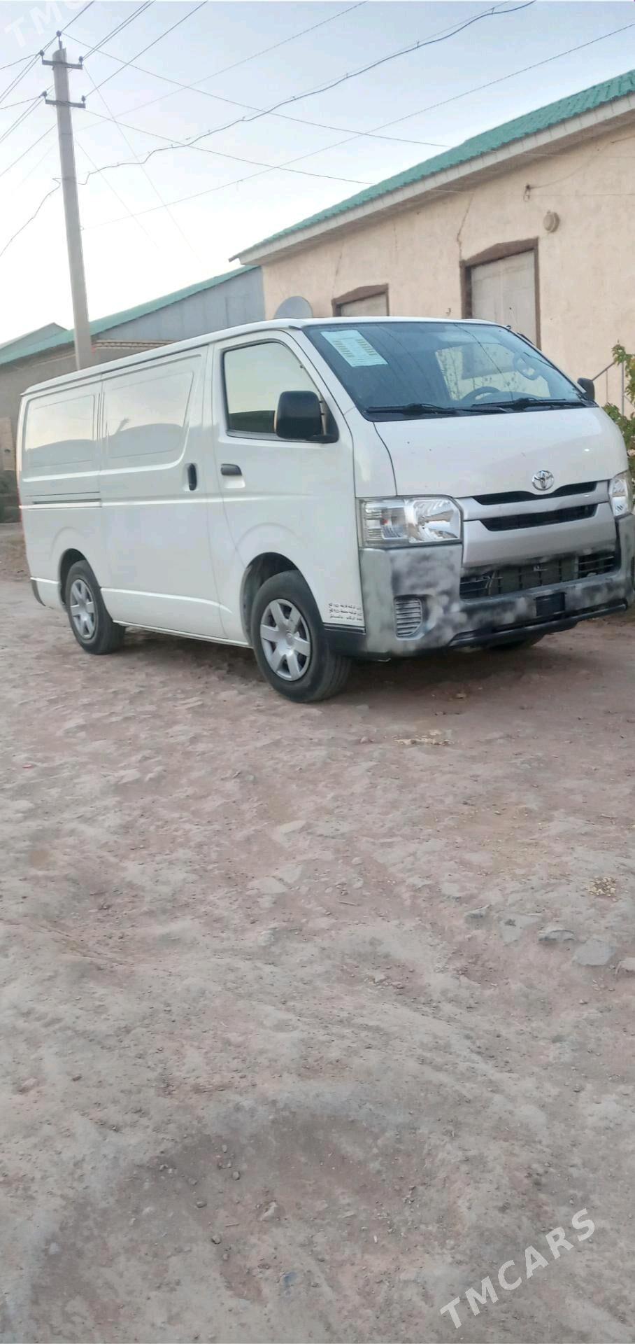 Toyota Hiace 2021 - 430 000 TMT - етр. Туркменбаши - img 2