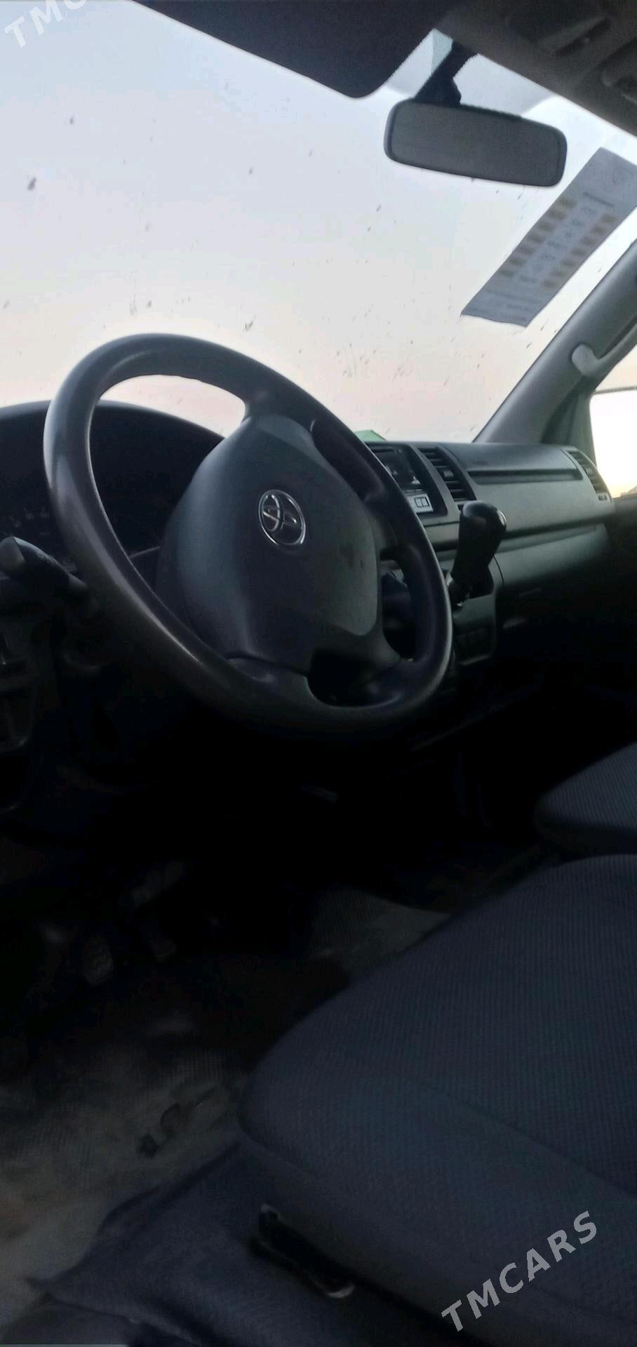 Toyota Hiace 2021 - 430 000 TMT - етр. Туркменбаши - img 9