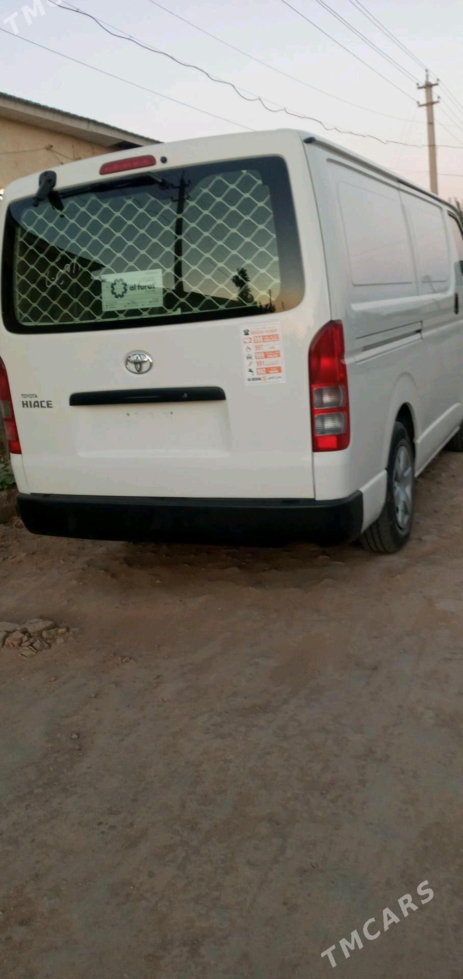 Toyota Hiace 2021 - 430 000 TMT - етр. Туркменбаши - img 3