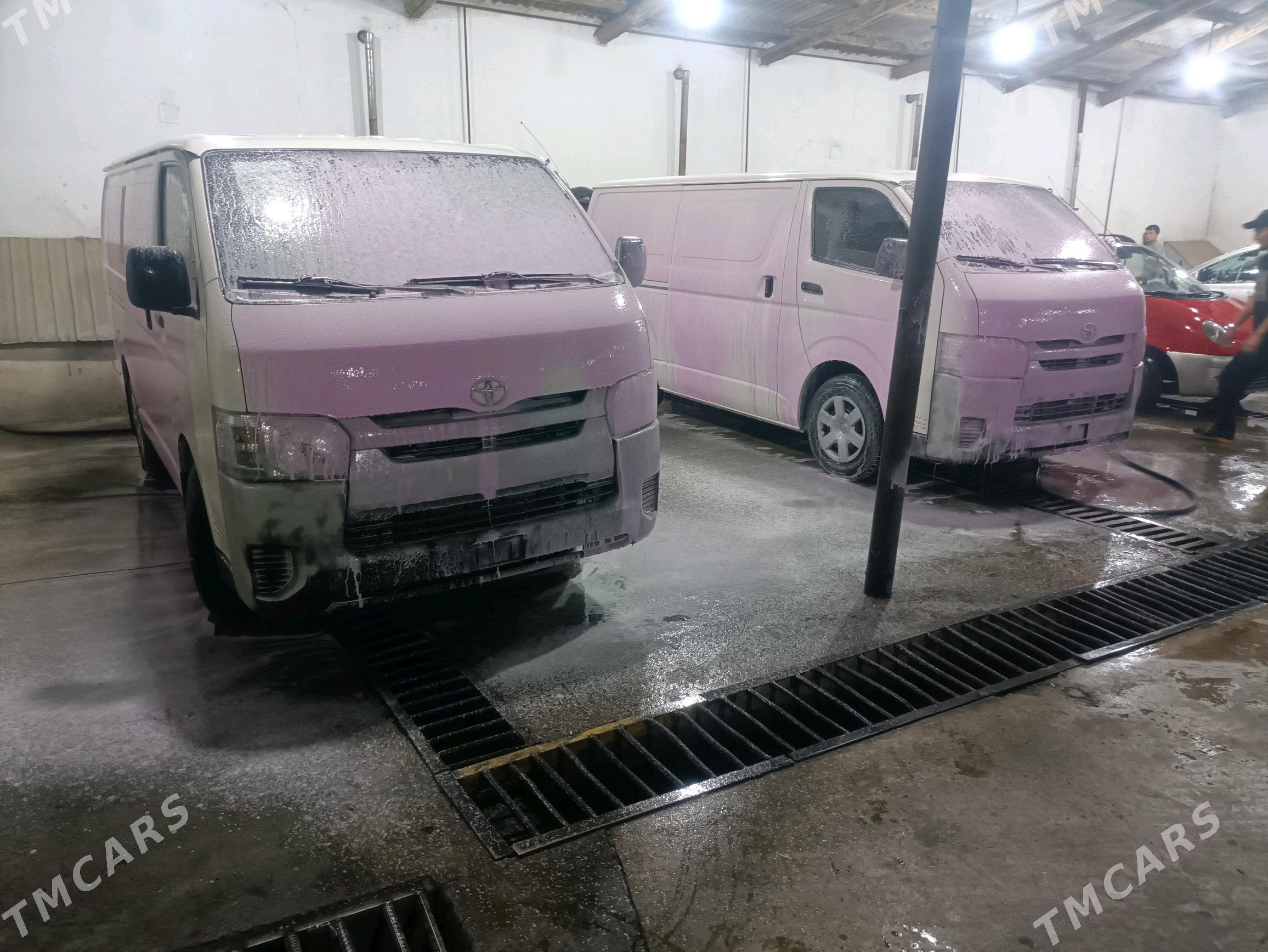 Toyota Hiace 2021 - 430 000 TMT - Кёнеургенч - img 2