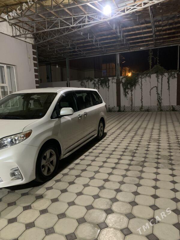 Toyota Sienna 2020 - 360 000 TMT - Дашогуз - img 3