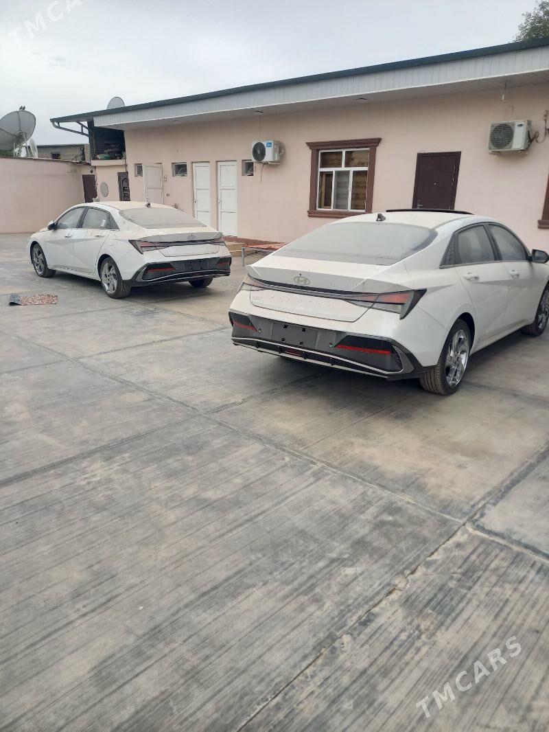 Hyundai Elantra GT 2025 - 270 000 TMT - Кëши - img 1