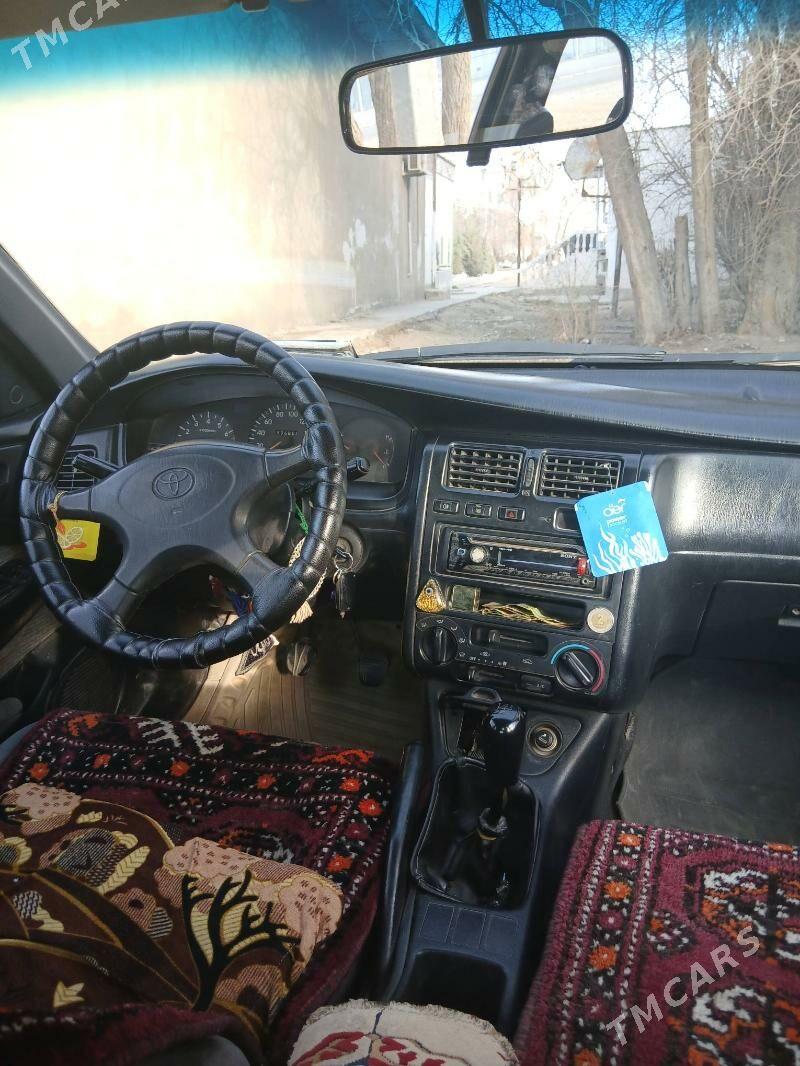 Toyota Carina 1994 - 65 000 TMT - Balkanabat - img 4