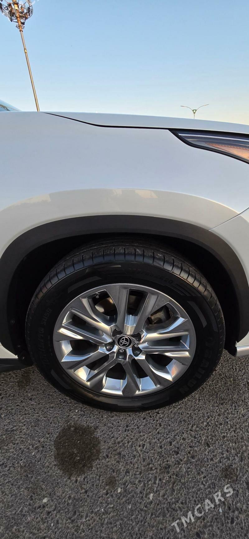 Toyota Highlander 2022 - 765 000 TMT - Daşoguz - img 5