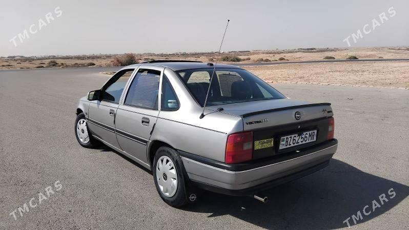 Opel Vectra 1990 - 38 000 TMT - Мары - img 9