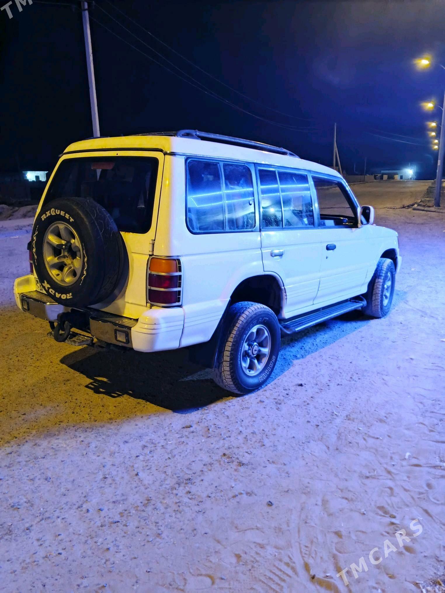 Mitsubishi Montero 1996 - 70 000 TMT - Туркменбаши - img 3