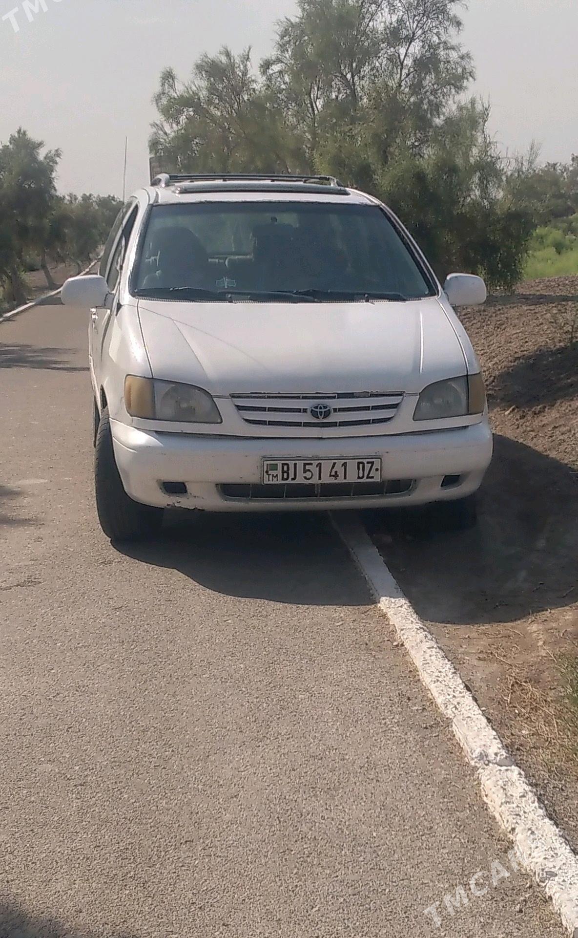 Toyota Sienna 1998 - 120 000 TMT - Губадаг - img 1