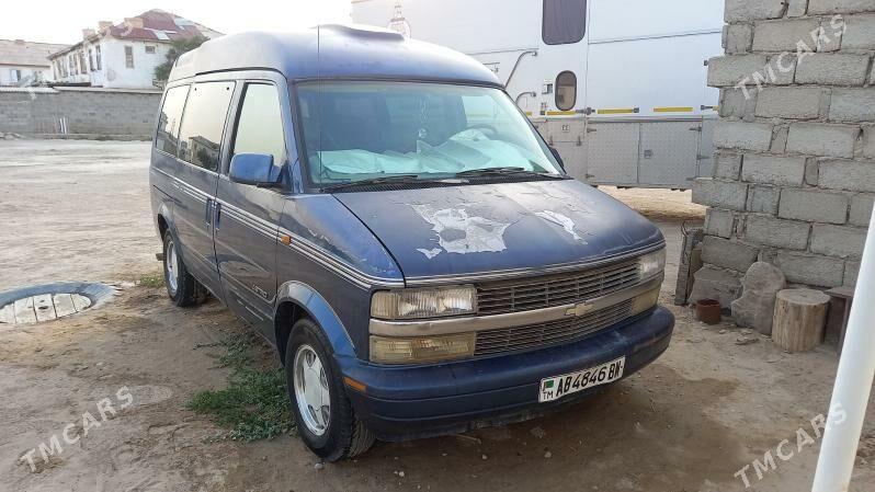 Chevrolet Astro 1996 - 40 000 TMT - Гумдаг - img 4