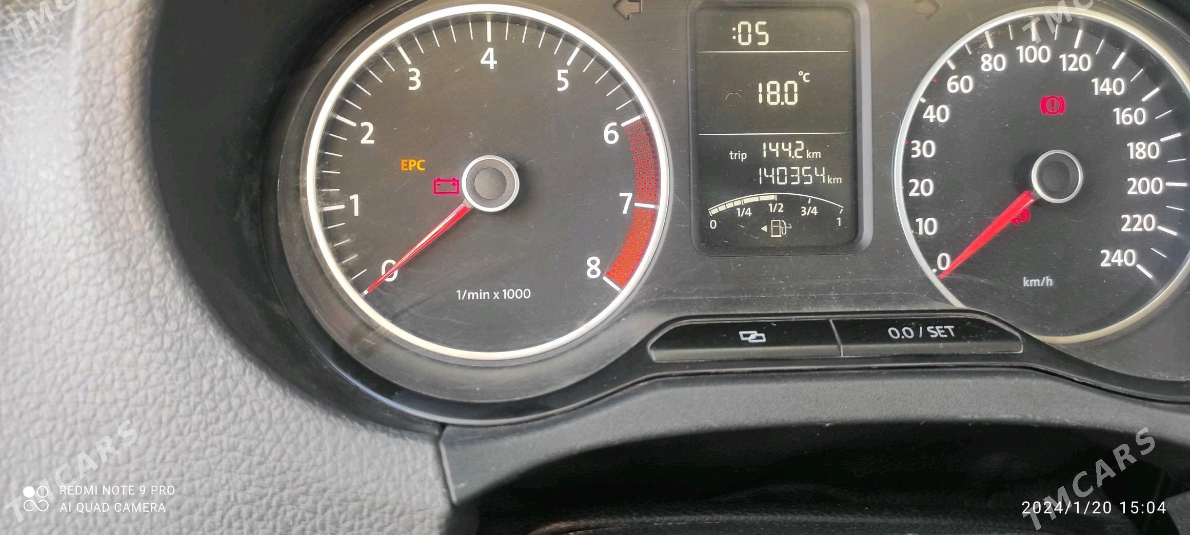 Volkswagen Amarok 2011 - 185 000 TMT - Дашогуз - img 9