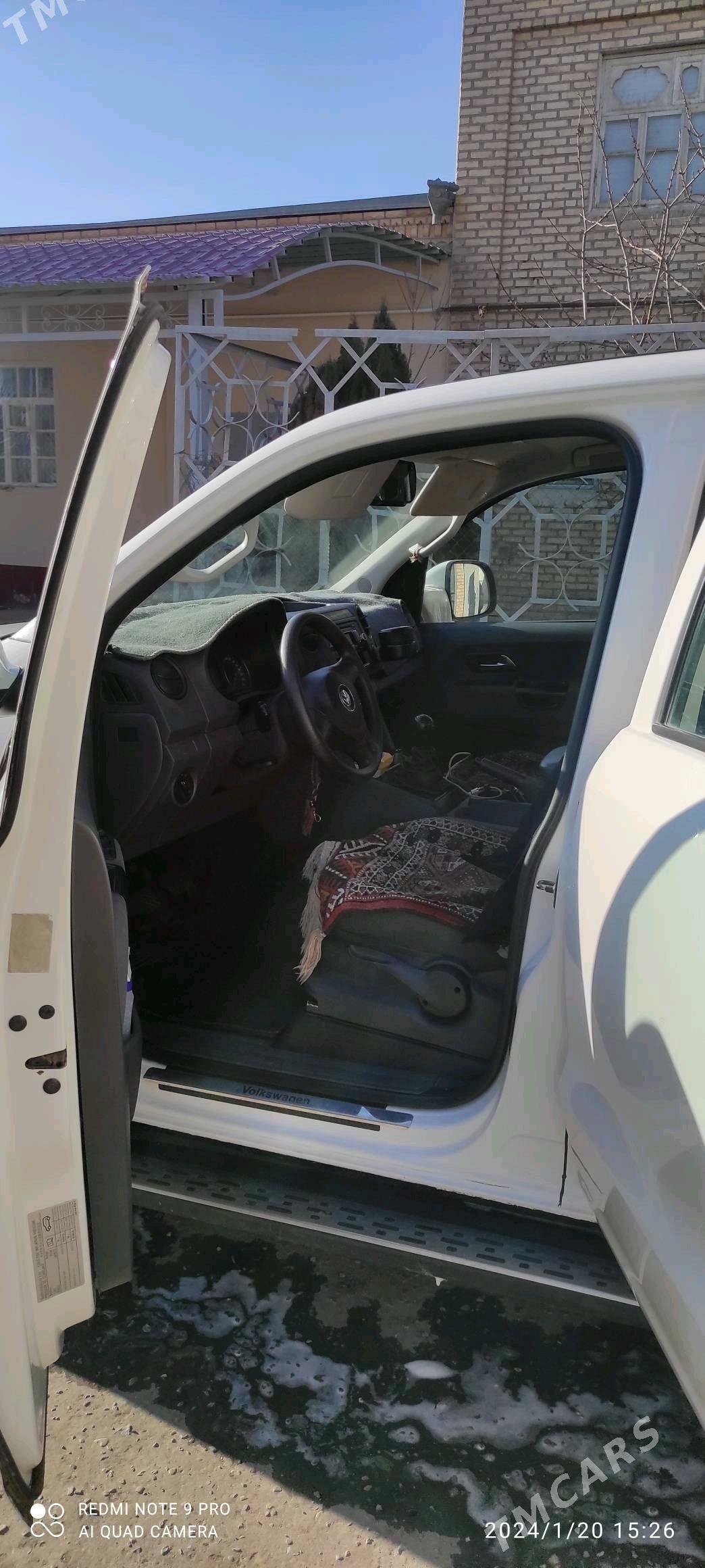 Volkswagen Amarok 2011 - 185 000 TMT - Дашогуз - img 8