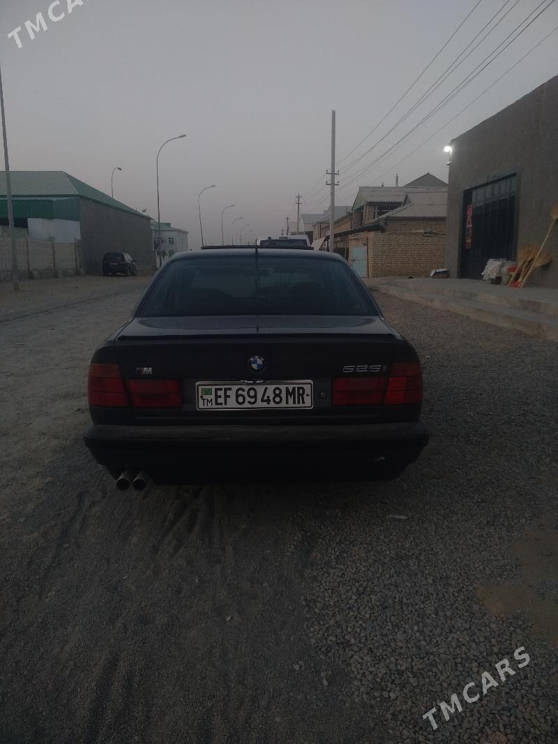 BMW 525 1993 - 75 000 TMT - Мургап - img 2