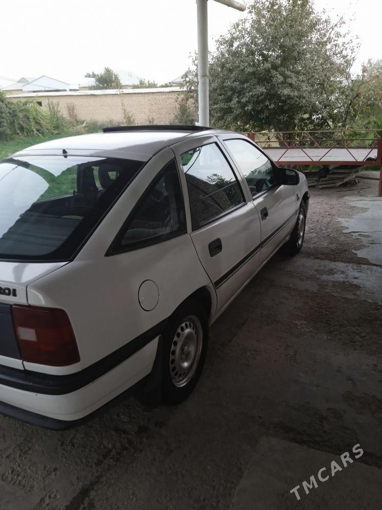 Opel Vectra 1992 - 32 000 TMT - Мары - img 4