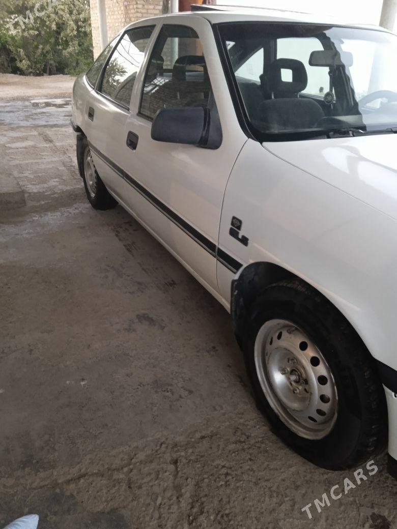 Opel Vectra 1992 - 32 000 TMT - Мары - img 5