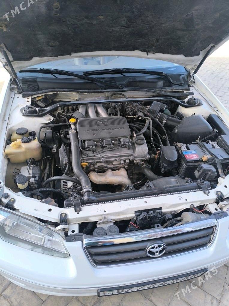 Toyota Camry 1999 - 155 000 TMT - Халач - img 5