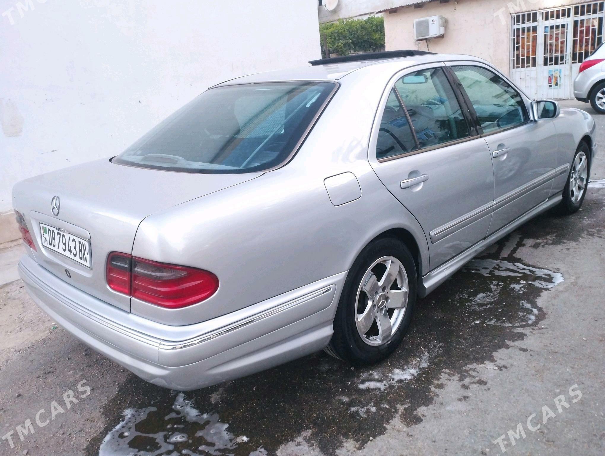 Mercedes-Benz E320 2001 - 125 000 TMT - Балканабат - img 8