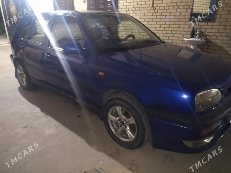 Volkswagen Golf 1994 - 30 000 TMT - Чарджоу - img 1