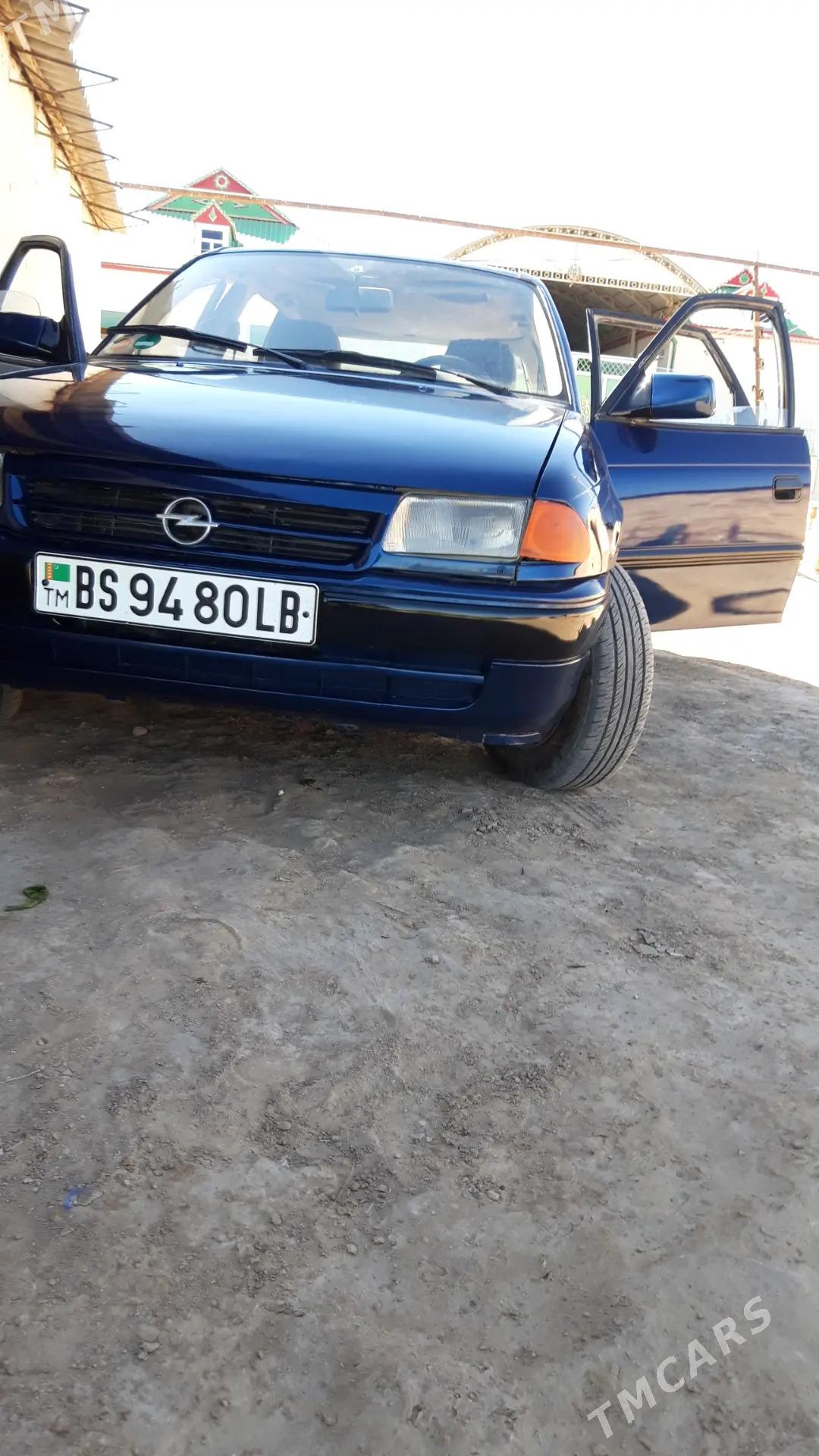 Opel Astra 1992 - 30 000 TMT - Ходжамбаз - img 10