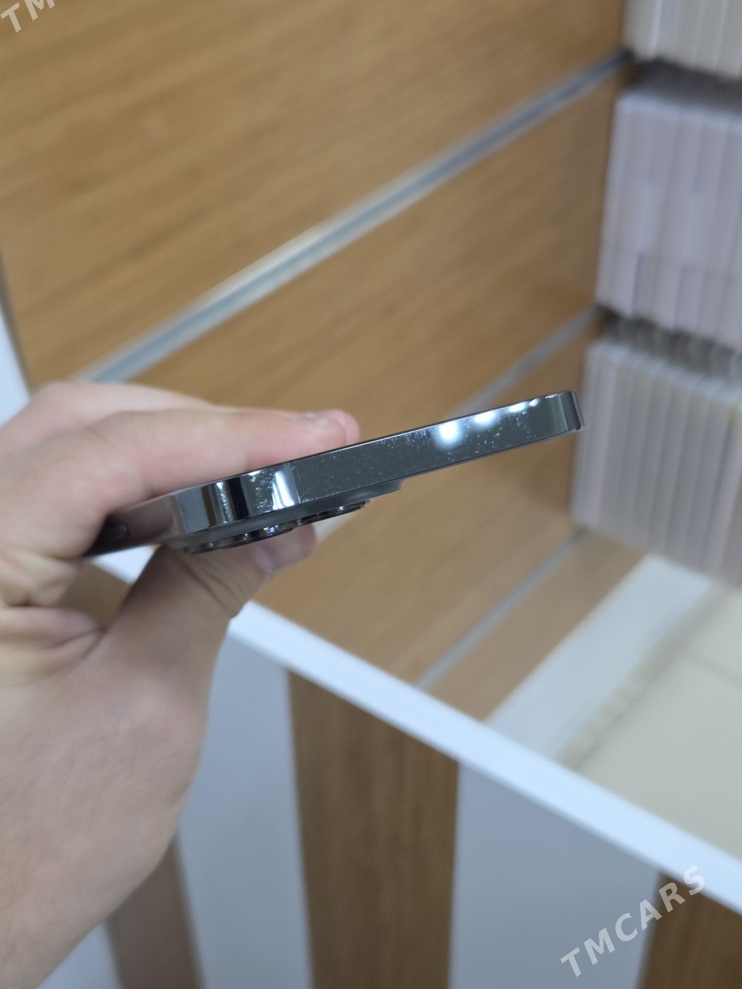 13 pro max - Garaşsyzlygyň 15 ýyllygy Söwda Merkezi - img 4