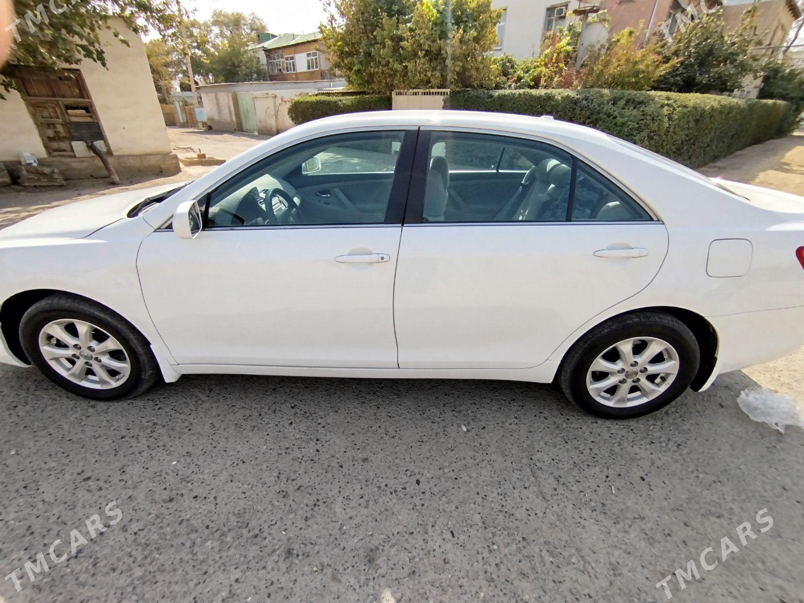 Toyota Camry 2010 - 200 000 TMT - Mary - img 5