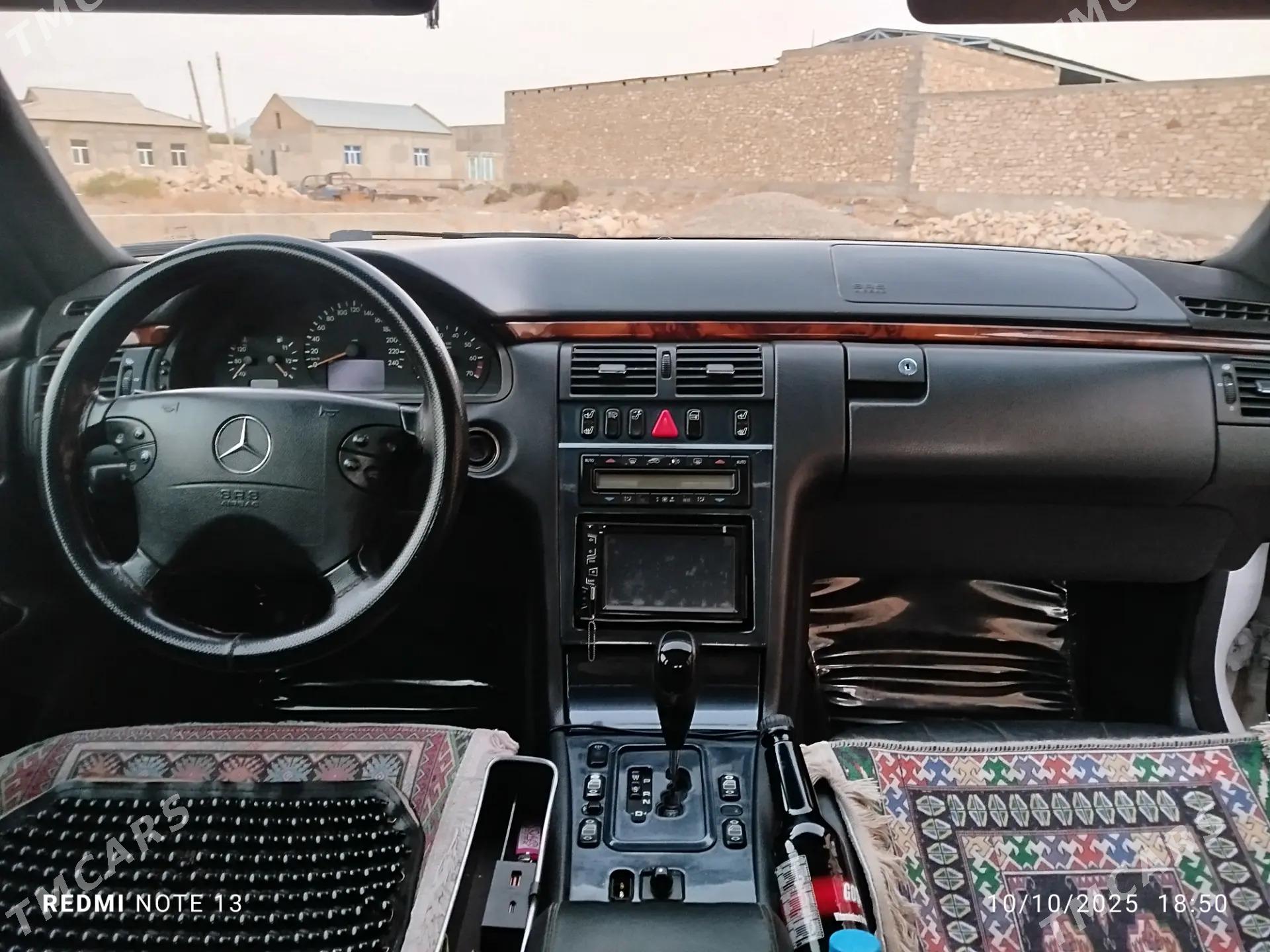 Mercedes-Benz E320 2001 - 120 000 TMT - Гызыларбат - img 2