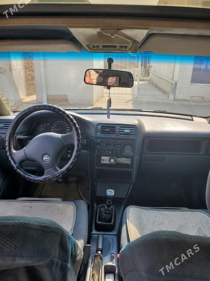 Opel Vectra 1991 - 20 000 TMT - Mary - img 1