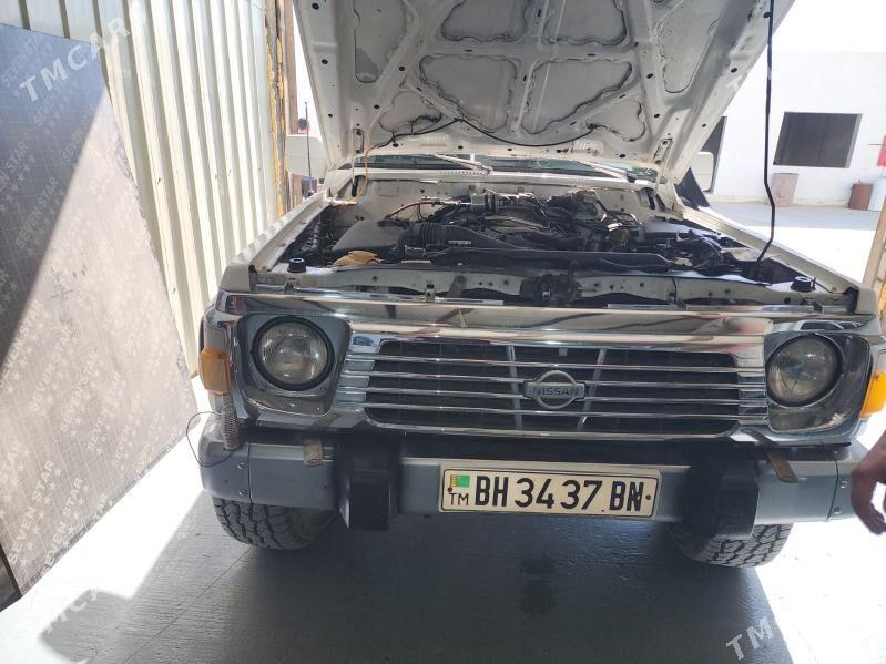 Nissan Patrol 1991 - 120 000 TMT - Хазар - img 4