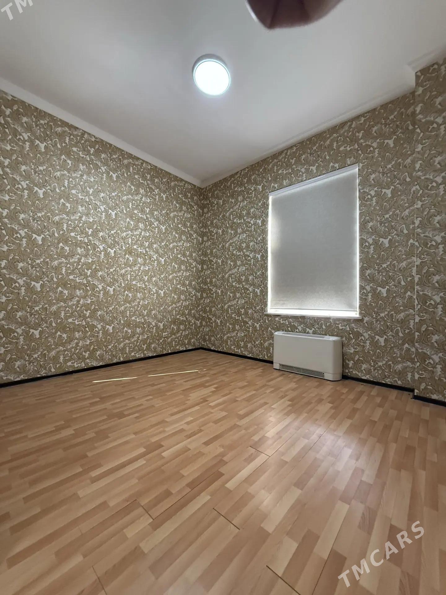 Подвойская 3 ком 10эт 155м² - Aşgabat - img 3