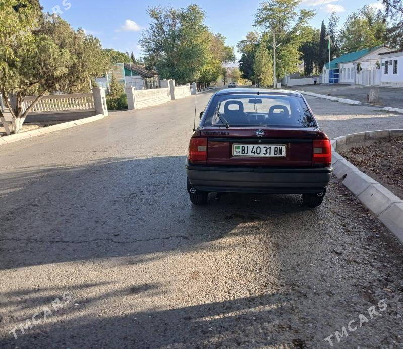 Opel Vectra 1990 - 40 000 TMT - Махтумкули - img 3