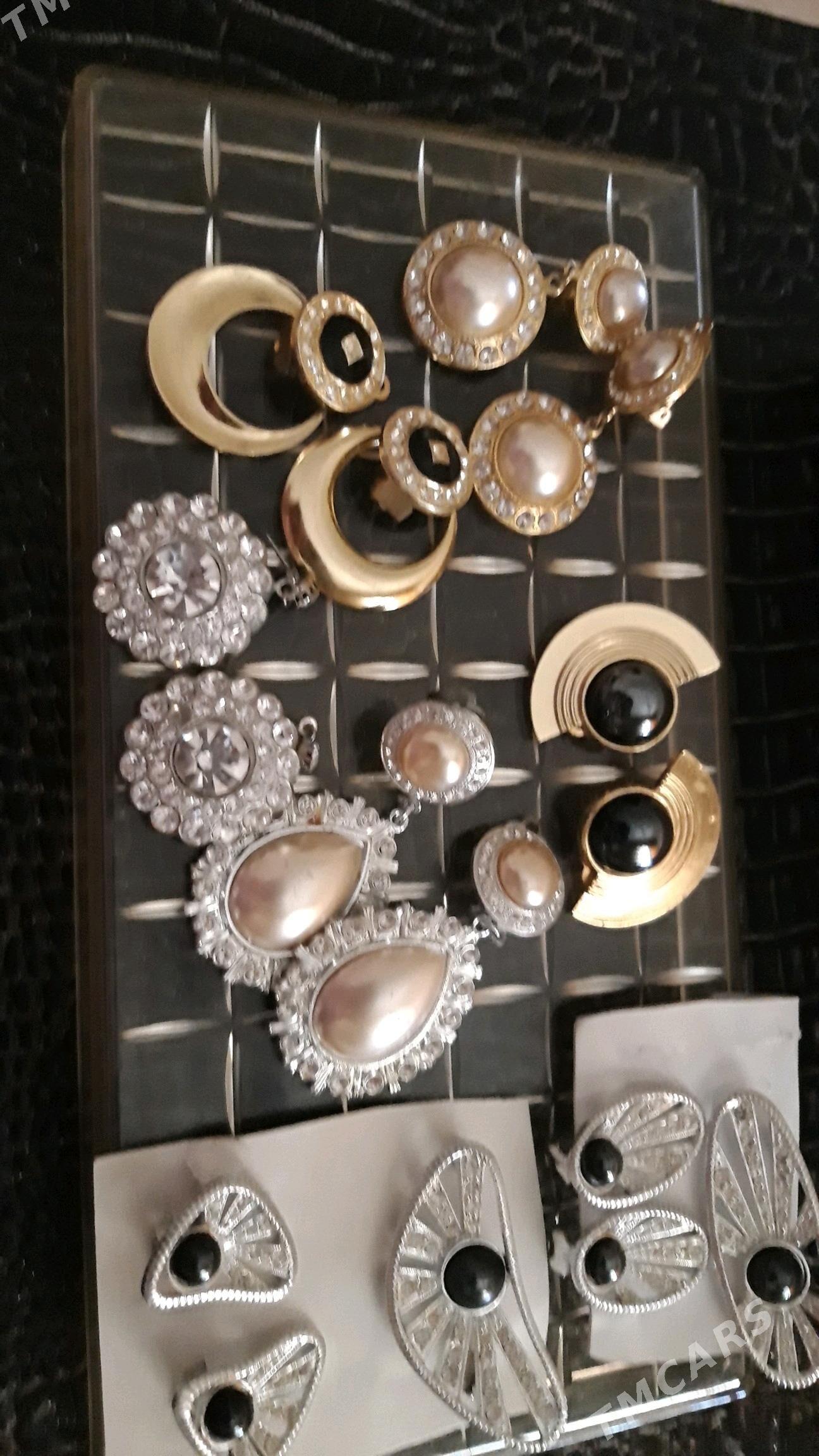 ЧЕШСКАЯ БИЖУТЕРИЯ - Aşgabat - img 1