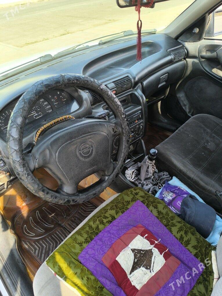 Opel Astra 1992 - 23 000 TMT - Мары - img 5