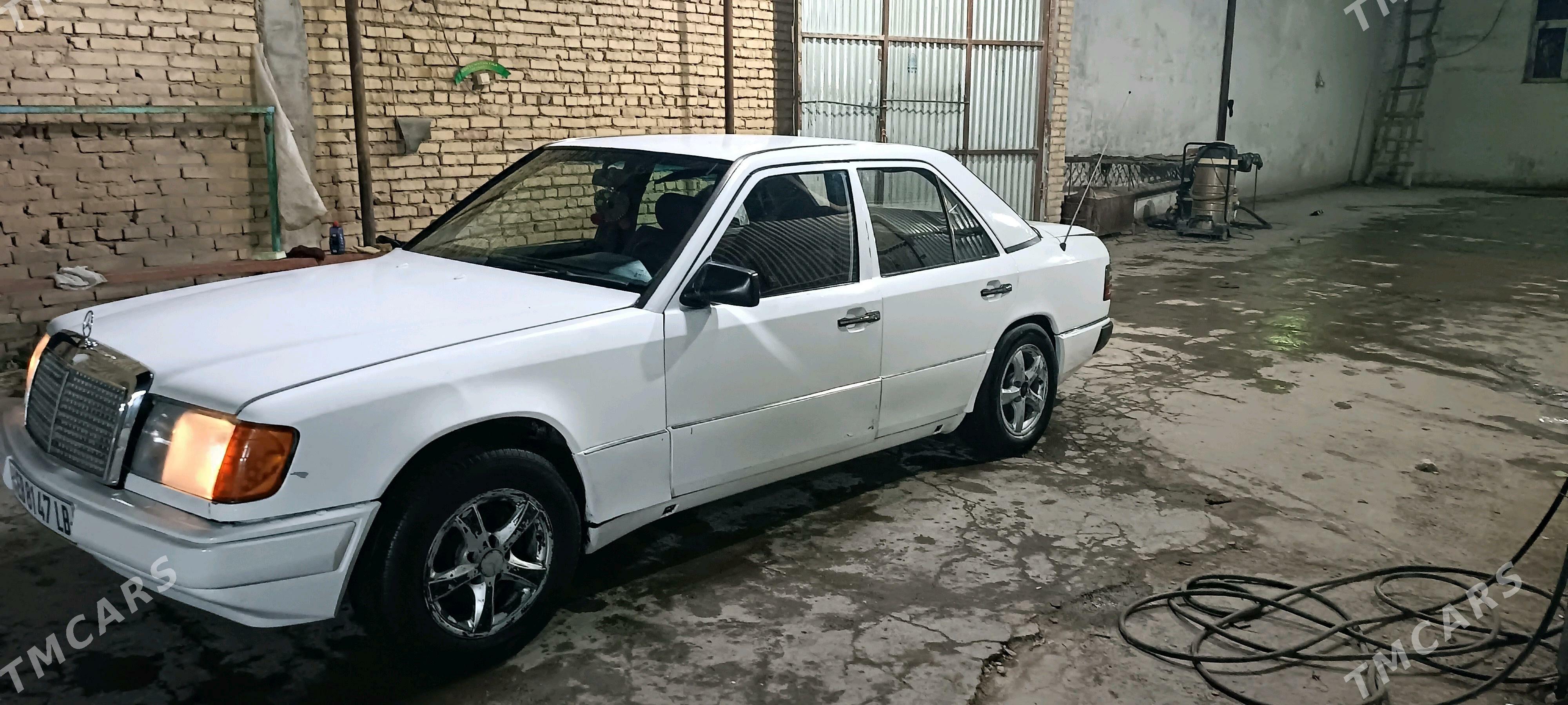 Mercedes-Benz 230E 1991 - 45 000 TMT - Туркменабат - img 1