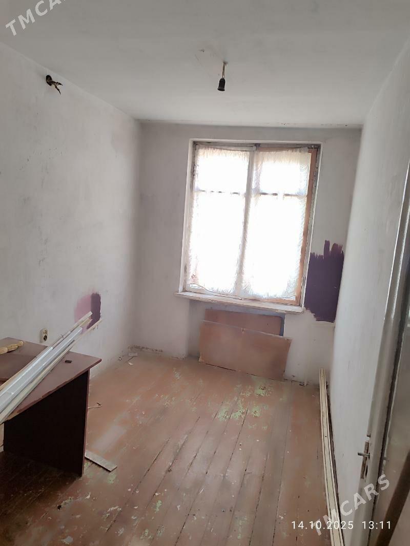 4х комн. 3й этаж. - Туркменабат - img 8