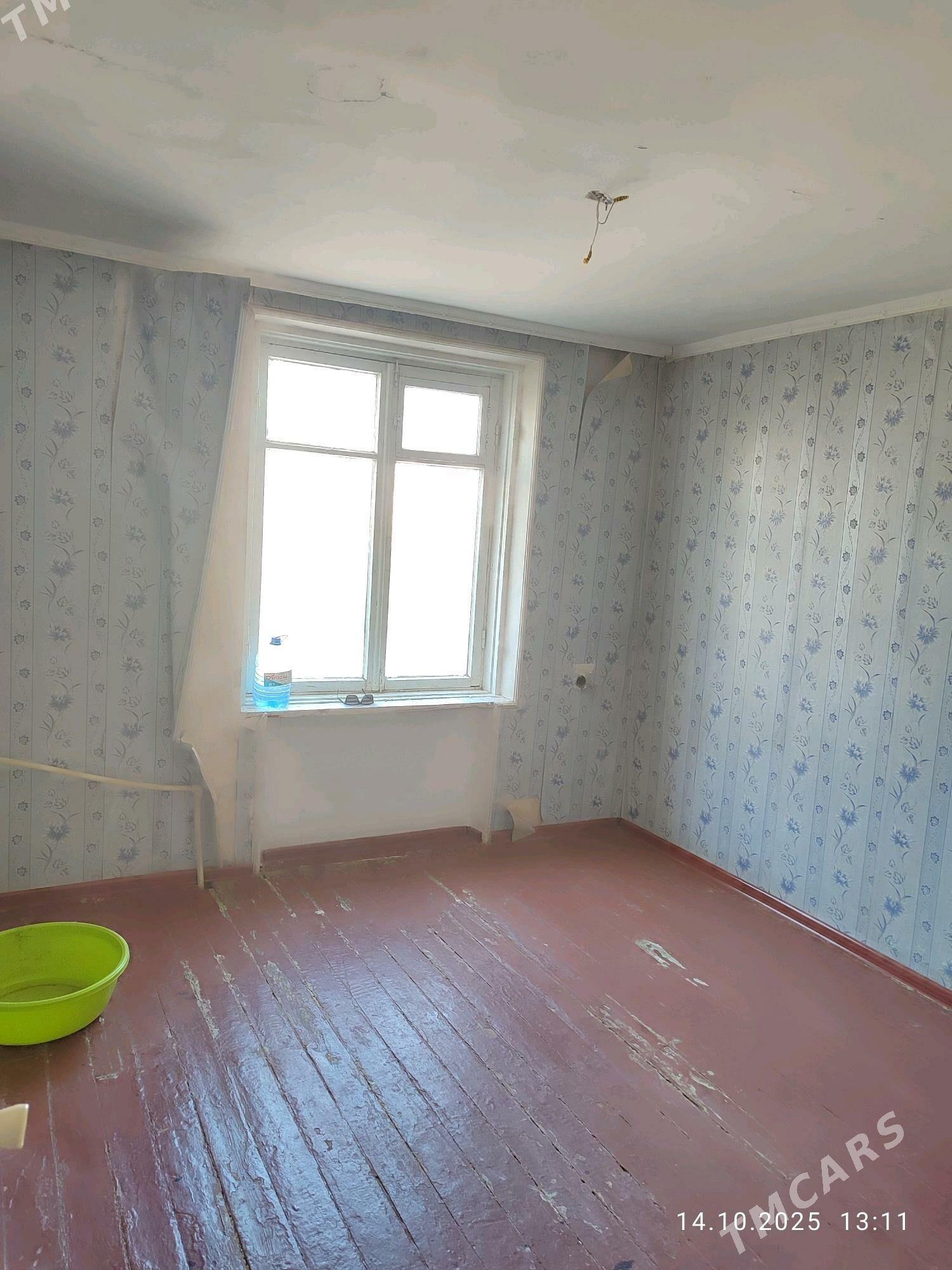 4х комн. 3й этаж. - Туркменабат - img 2