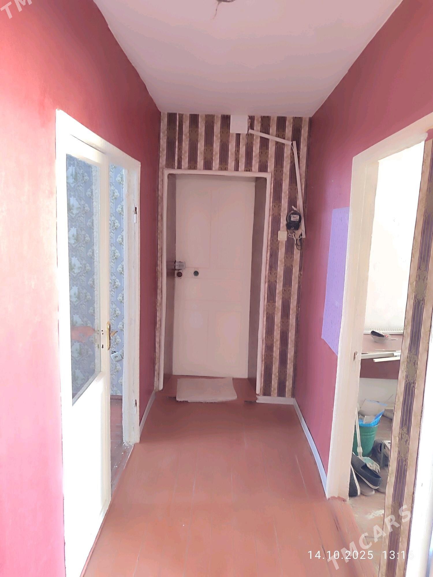 4х комн. 3й этаж. - Туркменабат - img 3