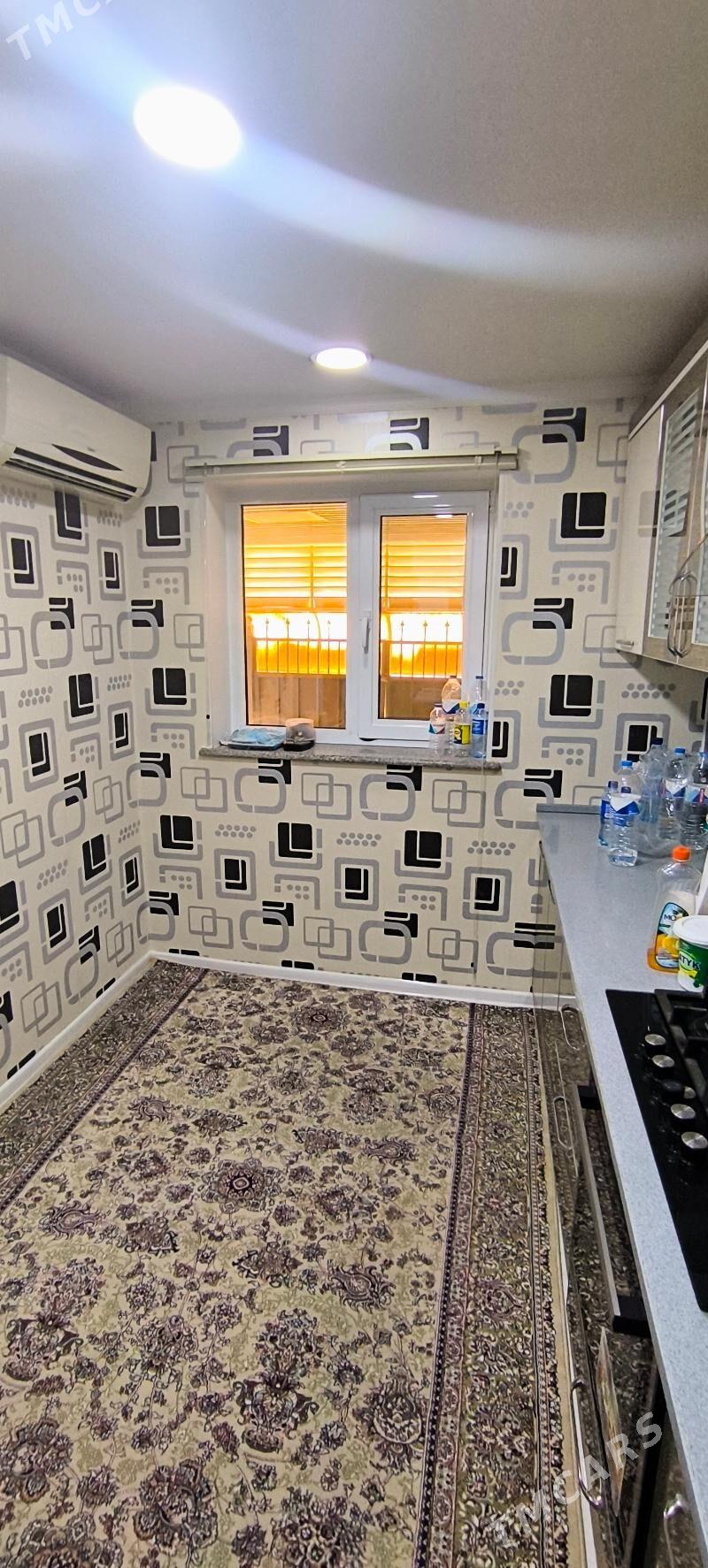 satlyk jay - Mary - img 1