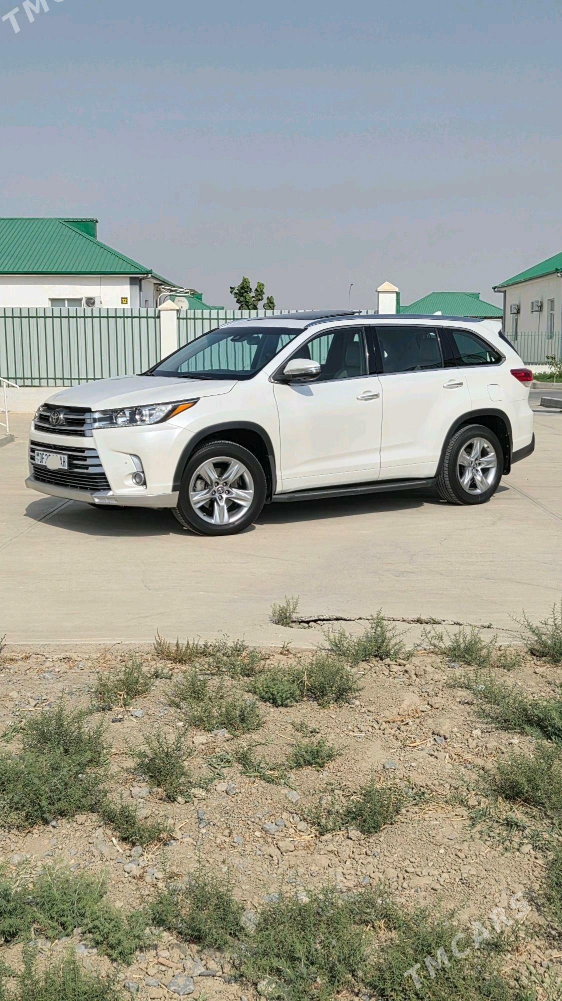 Toyota Highlander 2018 - 480 000 TMT - Гёкдепе - img 1